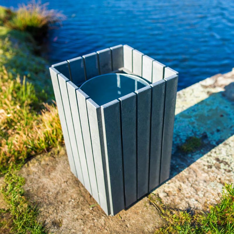 Poubelles de tri extérieur